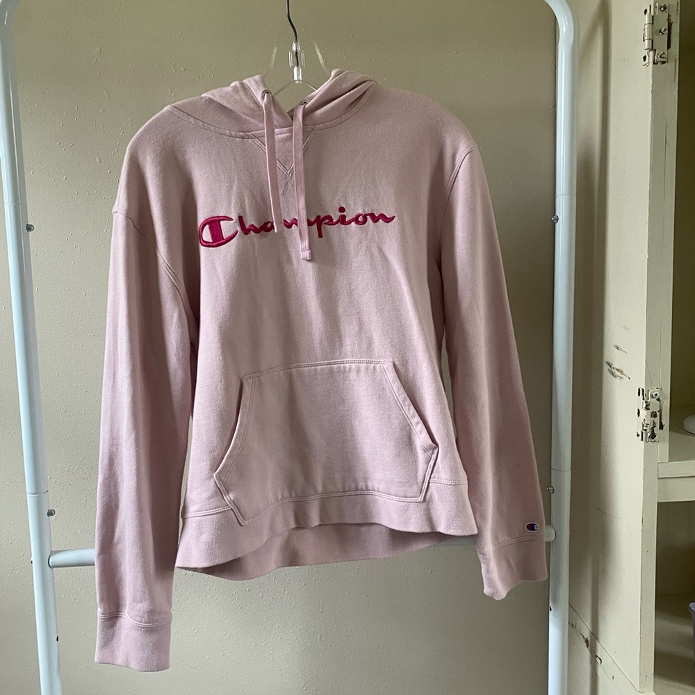 Champion sweatshirt! Size medium! Lightly used!